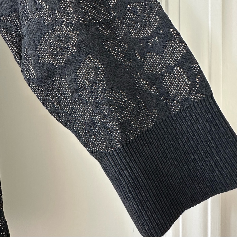 Ann Taylor Black Floral 3/4 Sleeve Sweater with Tan Underlay, Size Medium - Picture 5 of 8